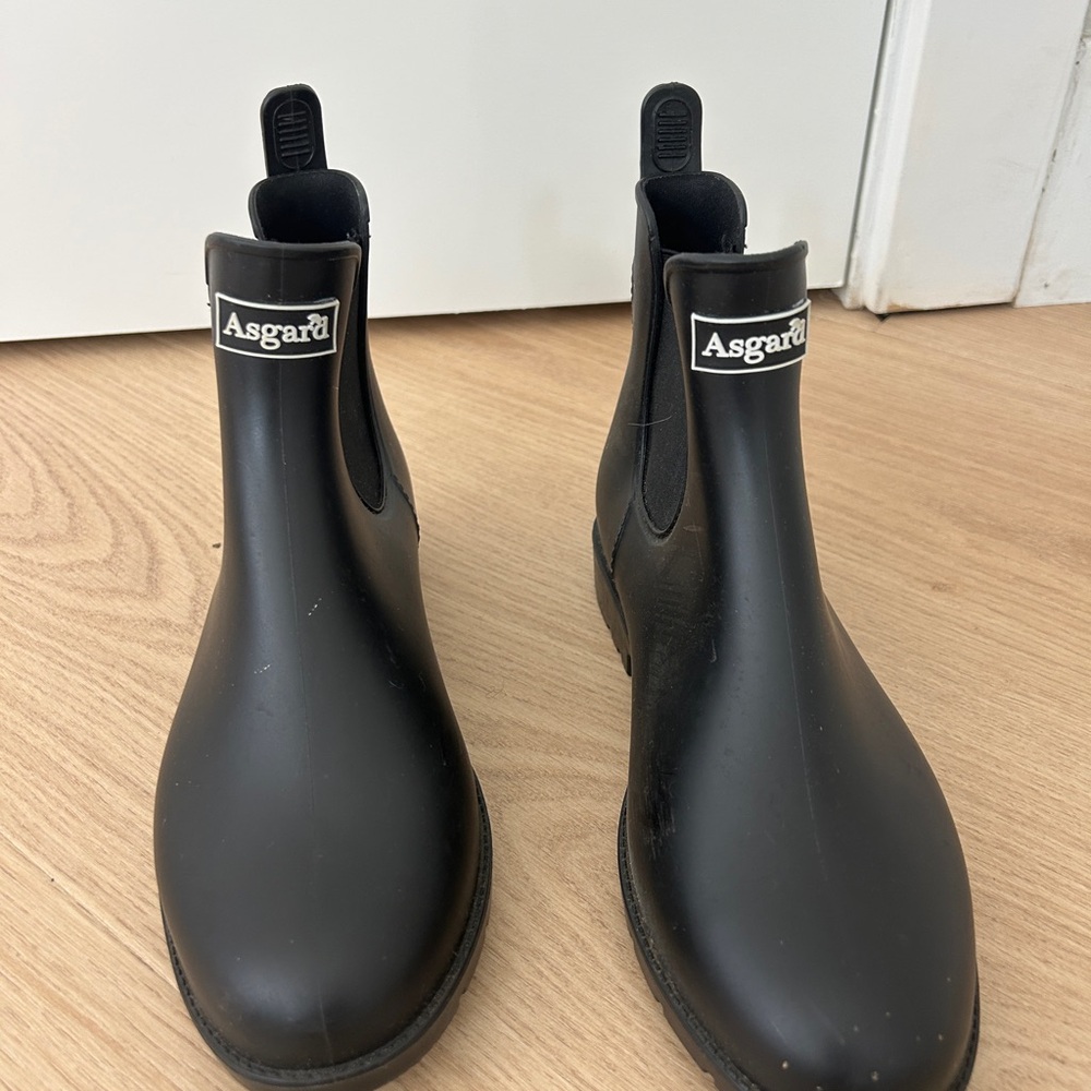 Asgard Women's Black Chelsea Rain Boots Size 7.5 - Picture 2 of 6